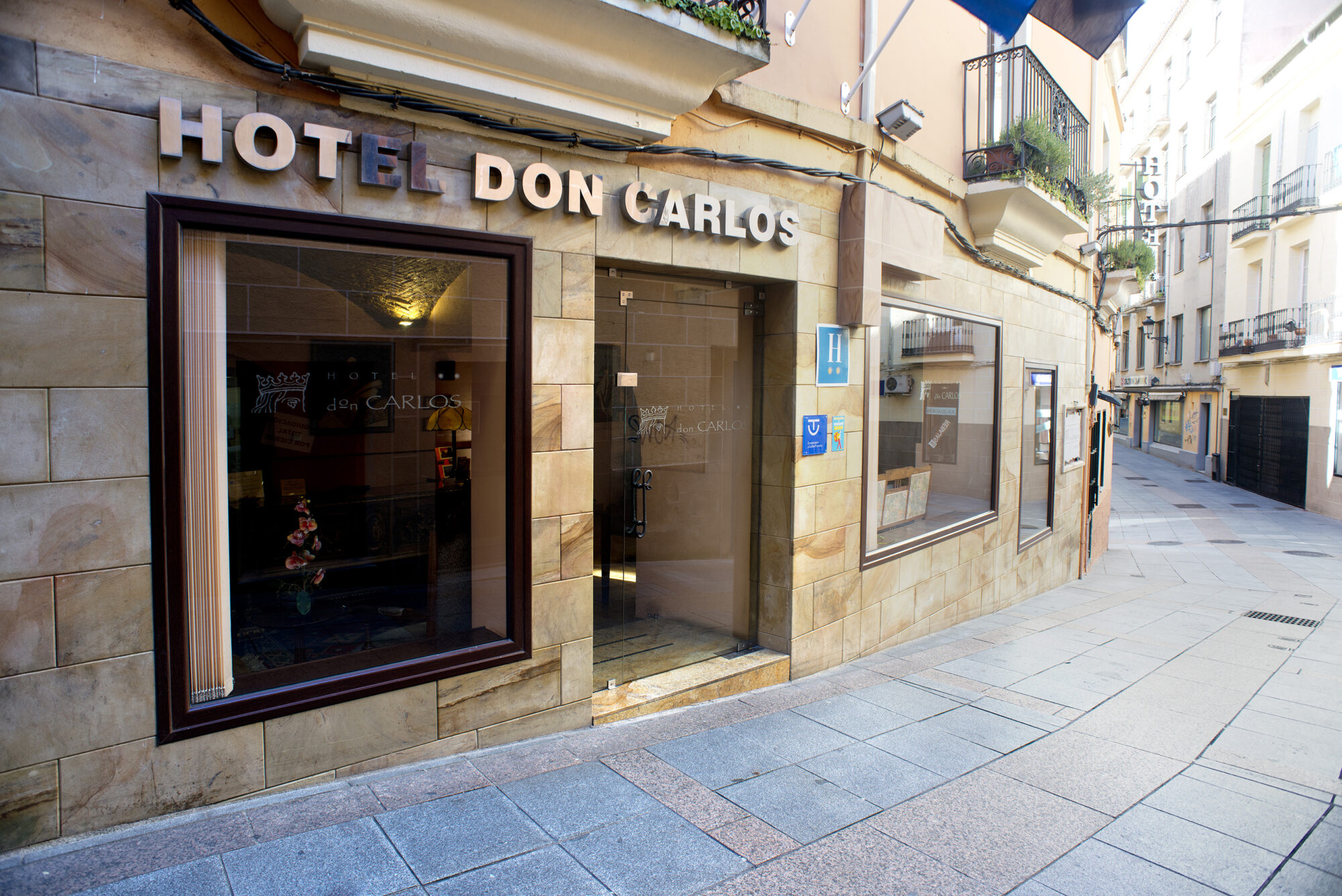 Fachada - Hotel Don Carlos