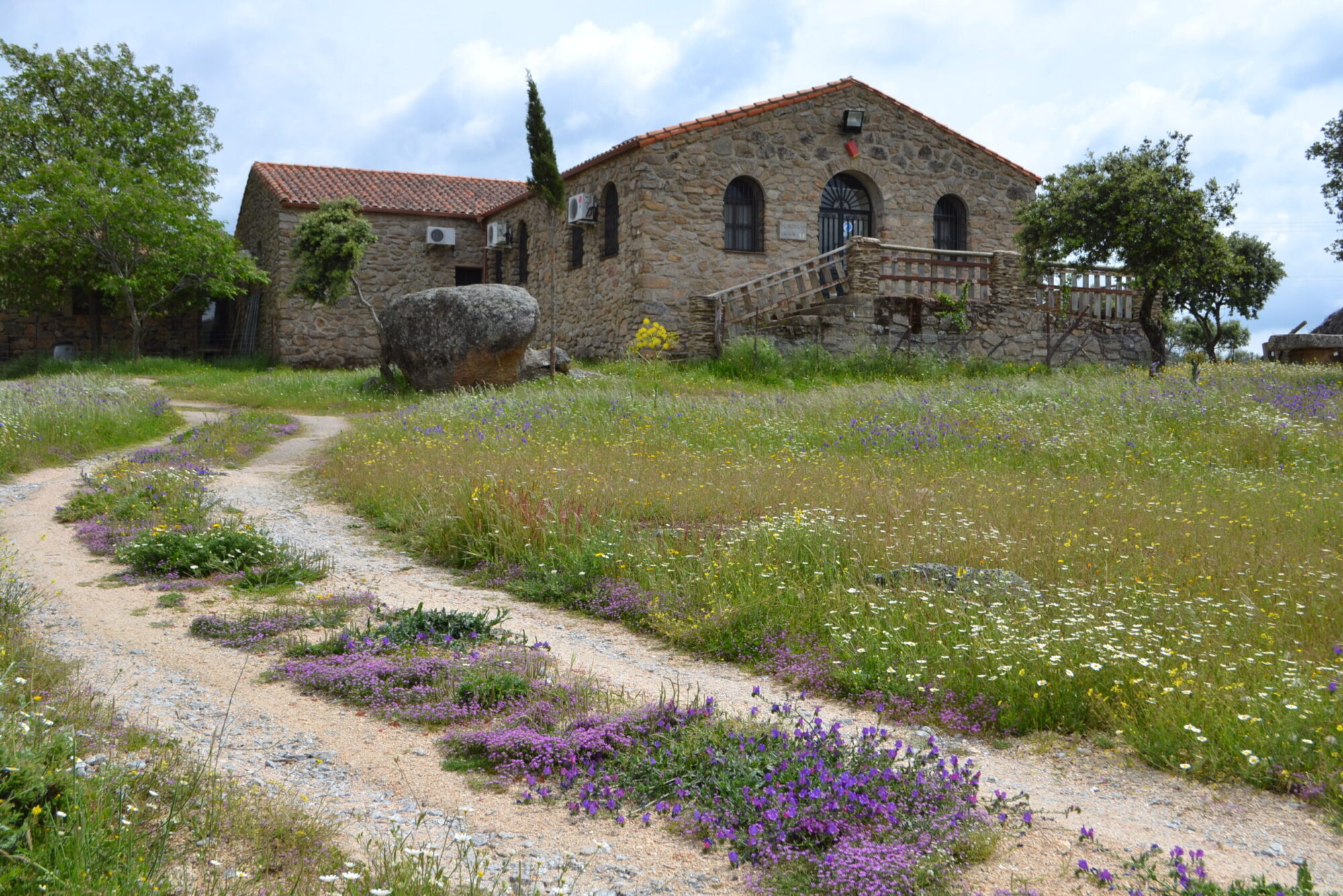 ALBERGUE LA JARILLA