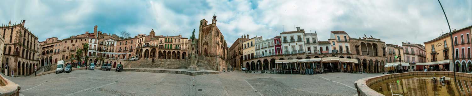 Panorámica de la Plaza Mayor de Trujillo Plaza Mayor de Trujillo