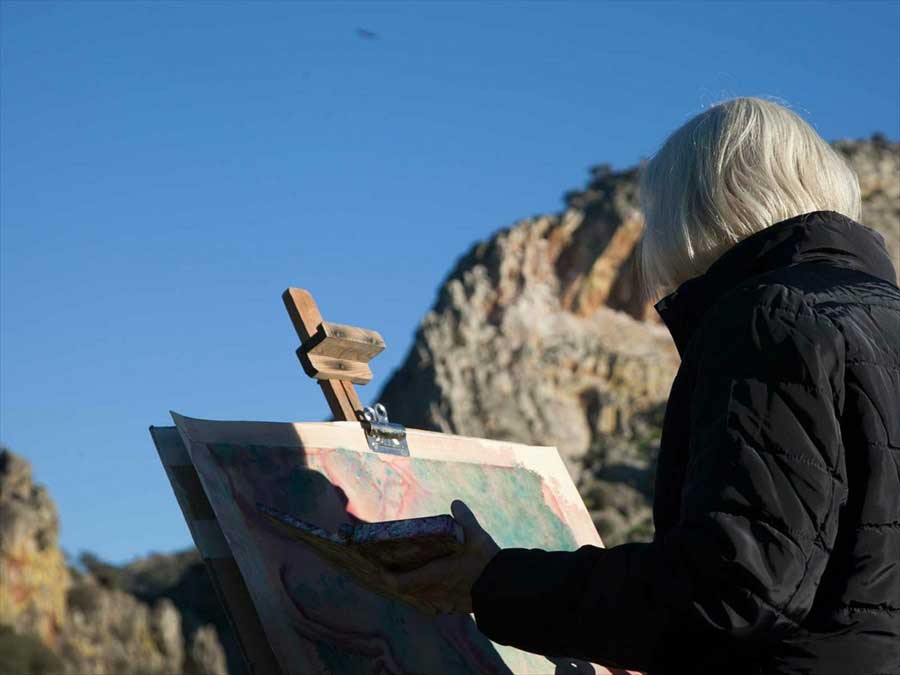 mujer-pintando-villuercas-ibores-jara